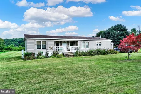365 Graham Ln, Windsor, PA 17366