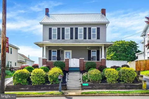 35 Main St, Yorkana, PA 17406