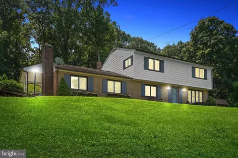 712 Chestnut St, Delta, PA 17314