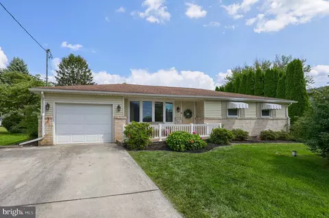 217 Nollyn Dr, Dallastown, PA 17313