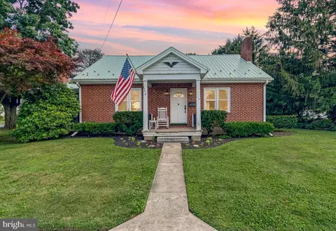 118 E Welty Ave, Dillsburg, PA 17019