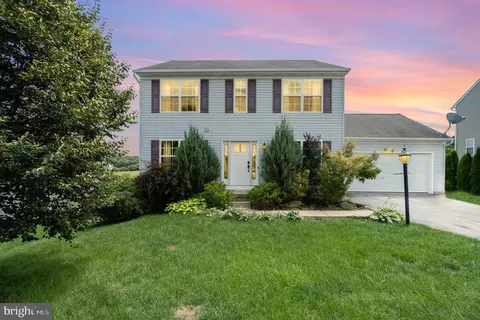145 Azalea Dr, Windsor, PA 17366