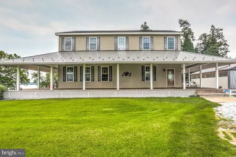 110 E Frazer St, Etters, PA 17319
