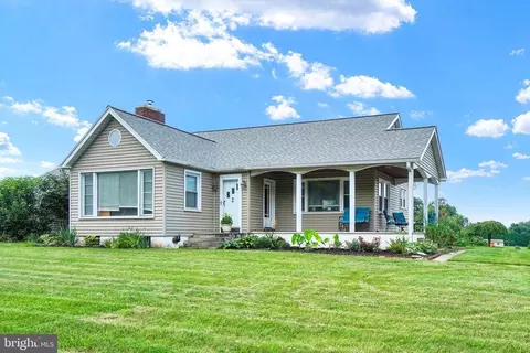 1975 York Haven Rd, Etters, PA 17319