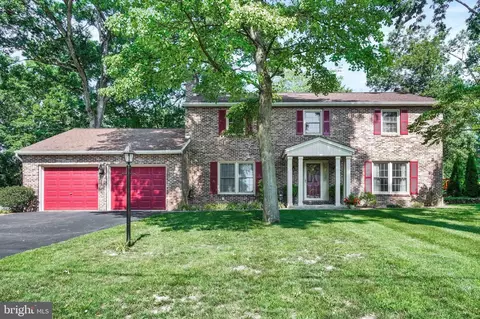 2506 Hepplewhite Dr, York, PA 17404