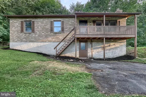 1765 Conewago Creek Rd, Manchester, PA 17345