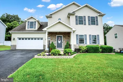 385 Thoroughbred Dr, York Haven, PA 17370