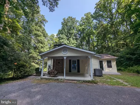 714 Fishing Creek Rd, New Cumberland, PA 17070
