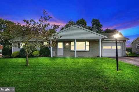 118 Brant Dr, Dallastown, PA 17313