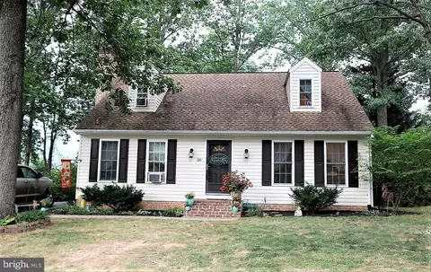 30 Sheridan Dr, Hanover, PA 17331