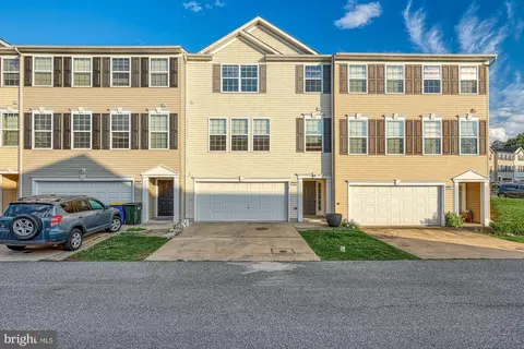 2303 Golden Eagle Dr #146, York, PA 17408
