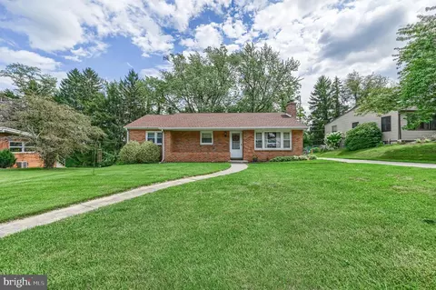 396 Waters Rd, York, PA 17403