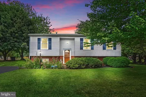324 Pine Valley Dr, Felton, PA 17322