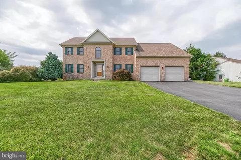 2345 Barrister Dr, York, PA 17404