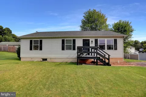 25 Delaware Dr, York Haven, PA 17370