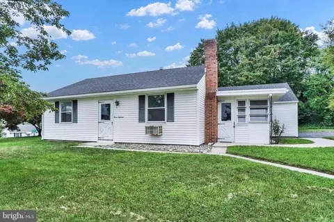 318 Overbrook Dr, York, PA 17404