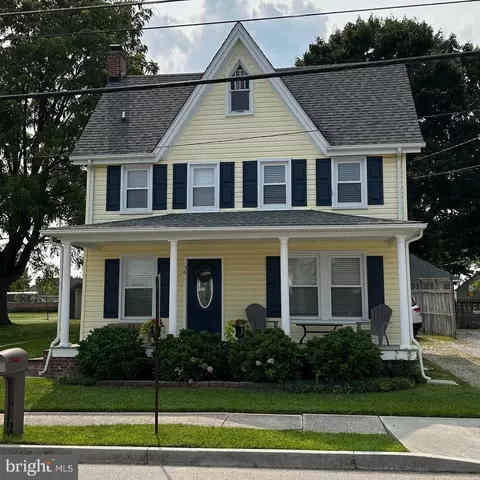 36 S Main St, Stewartstown, PA 17363