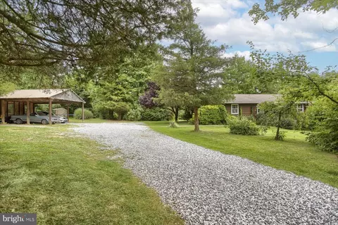 950 Fickes Rd, Dillsburg, PA 17019