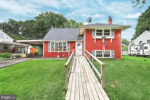 752 Fireside Rd, York, PA 17404