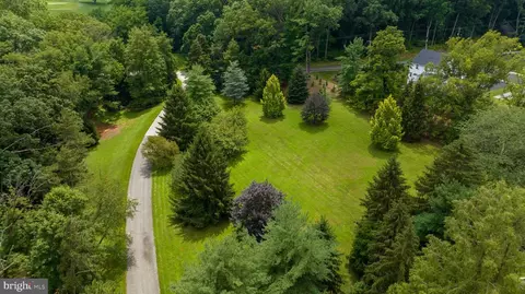 1000 Box Hill Ln, York, PA 17403