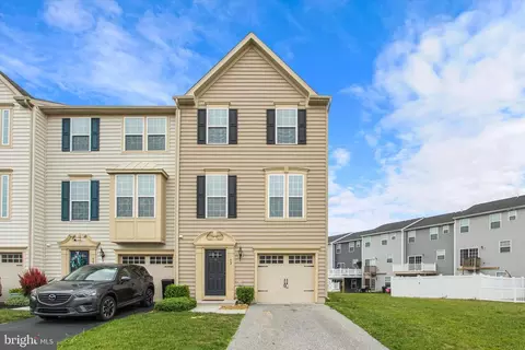 52 S Center St, Hanover, PA 17331