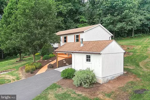 13255 Stamper Rd, Brogue, PA 17309