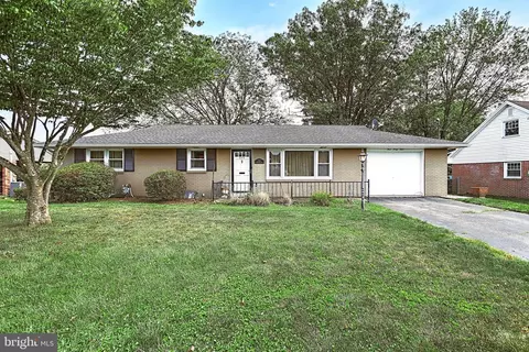 444 Fitzpatrick Ln, York, PA 17406