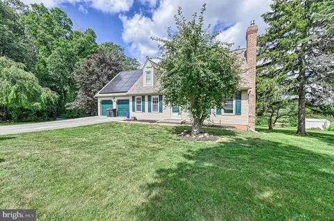 5031 Snyder Mill Rd, Spring Grove, PA 17362