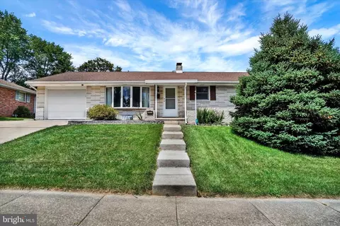 433 Arnold Ln, York, PA 17406