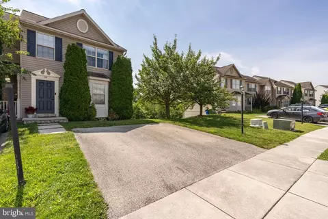 151 Sara Ln, Hanover, PA 17331