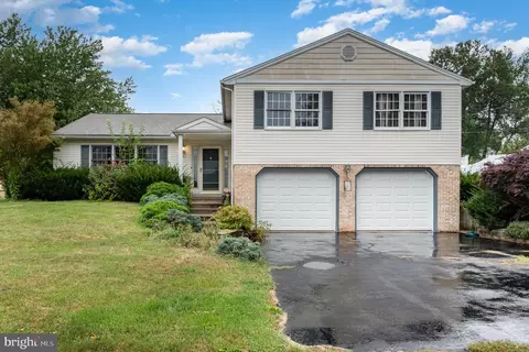 23 Corvair Dr, Dillsburg, PA 17019