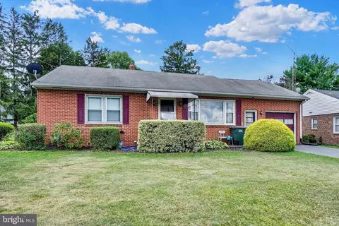 3340 Sycamore Rd, Dover, PA 17315