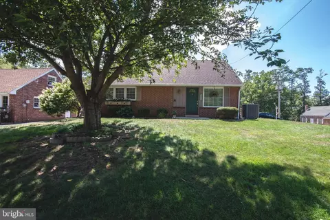 2498 Middle St, York, PA 17408