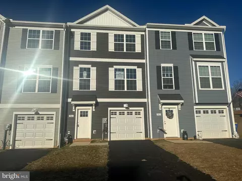 308 Avon Dr #249, Red Lion, PA 17356