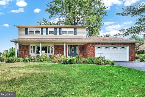 505 Ardmore Ln, York, PA 17402