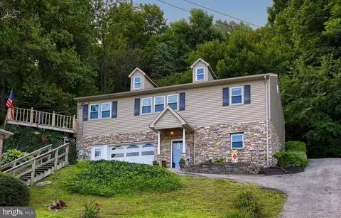 6376 River Dr, York, PA 17406