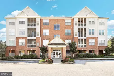 1030 Crest Way #402, York, PA 17403