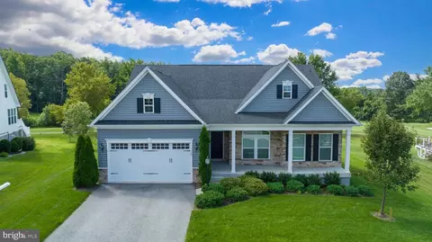 1209 Copper Beech Dr, York, PA 17403
