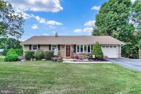 116 Lindy Rd, Seven Valleys, PA 17360