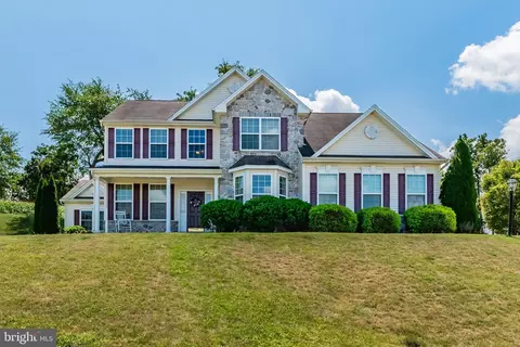 145 Stonebridge Dr, Dillsburg, PA 17019