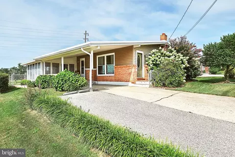 10 S Biesecker Rd, York, PA 17408