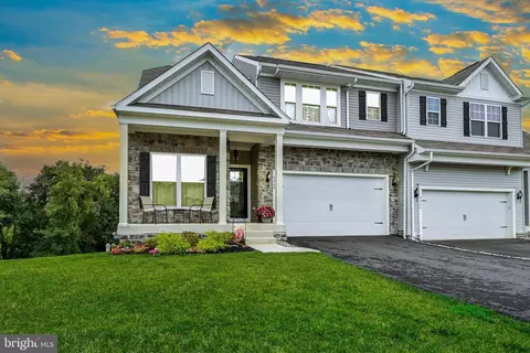 4268 Blackburn Dr, Stewartstown, PA 17363