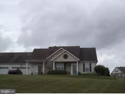 55 Dolomite Dr #42A, York, PA 17408