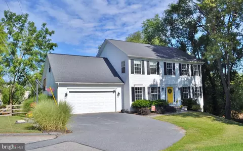 244 N 3rd St, New Freedom, PA 17349