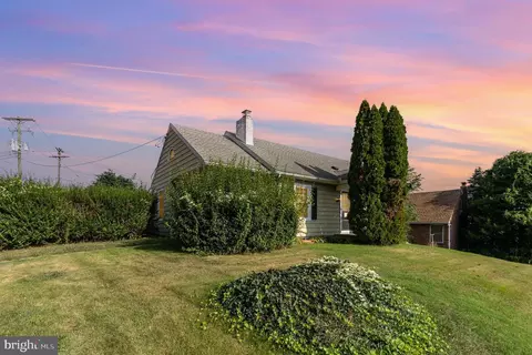 105 W Lancaster St, Red Lion, PA 17356