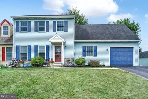 28 Steeple Ave, Red Lion, PA 17356