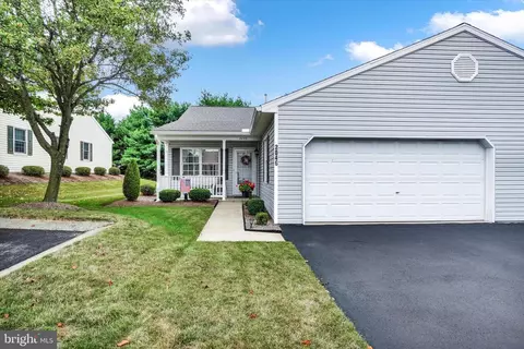 2046 Faversham Way #2046, York, PA 17402