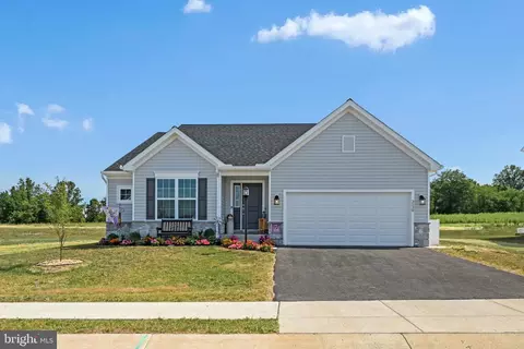 3530 Winter Dr, Dover, PA 17315