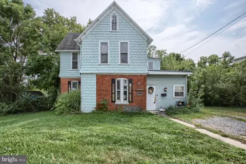258 E Broadway, Red Lion, PA 17356
