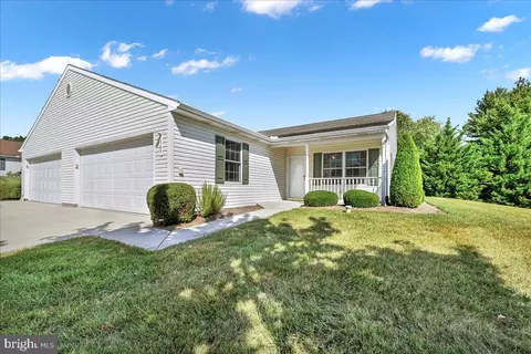 1369 Village Dr, Spring Grove, PA 17362